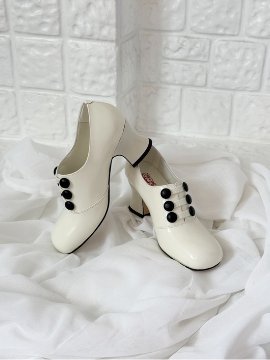 Zig Zag Goods Shoes - the maude Victorian pumps ♡